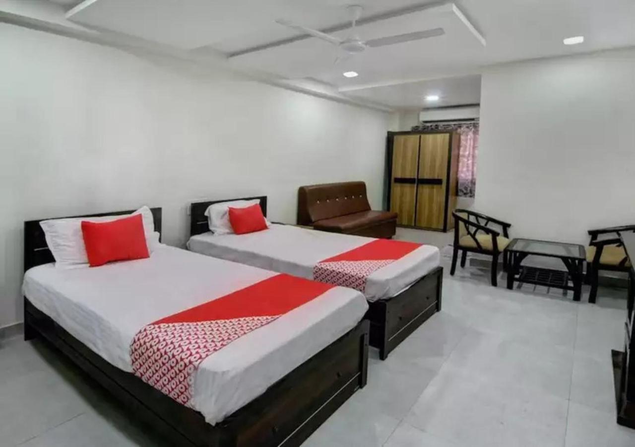 Raichur Hotel Santoshi Hometel מראה חיצוני תמונה