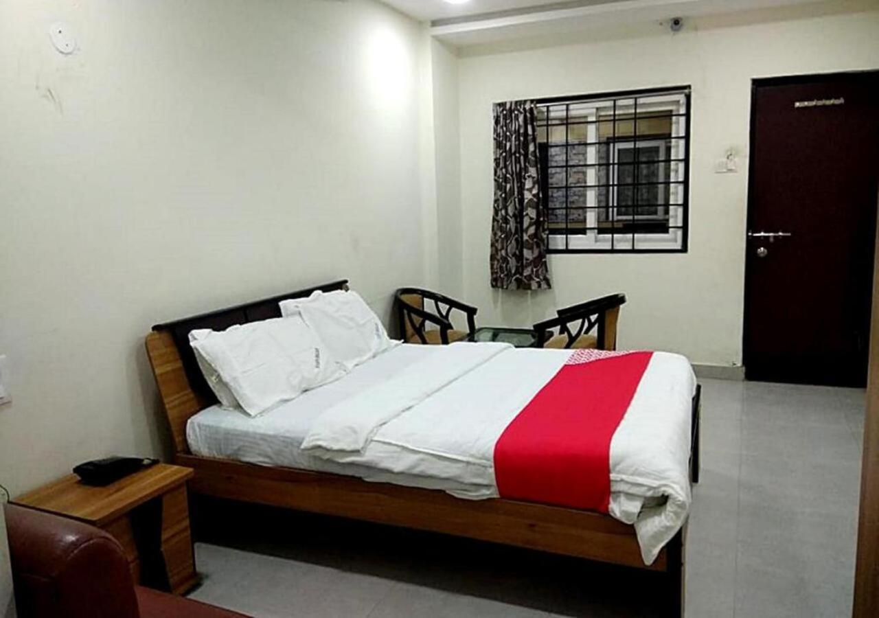 Raichur Hotel Santoshi Hometel מראה חיצוני תמונה